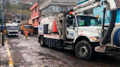 17 inundaciones se reportaron en Quito por las fuertes lluvias, Educación dispuso clases virtuales en una escuela