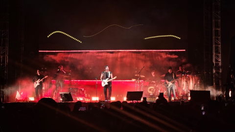 El artista colombiano Juanes se presenta en el Coliseo General Rumiñahui, la noche de este jueves 3 de octubre de 2024.