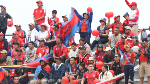 Hinchas de El Nacional durante el partido ante Imbabura por la Fecha 8 de la LigaPro, el 28 de septiembre de 2024.