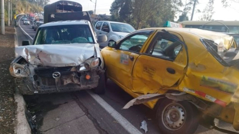 Un persona herida por choque múltiple en la Panamericana Sur, a la altura de Tambillo