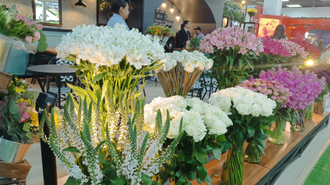 Exhibición de flores en la feria Expo Flor Ecuador 2024, en Quito, el 8 de octubre de 2024.