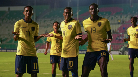 Jugadores se la selección de Ecuador celebrando un gol en el Sudamericano Sub 15, 9 de octubre de 2024.