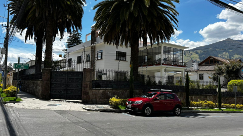 Casa patrimonial en el sector de La Mariscal, sobre la calle Leonidas Plaza, restituida a los hermanos Isaías.