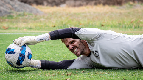 Javier Burrai, arquero de Barcelona SC, durante los trabajos realizados este martes 15 de octubre de 2024.