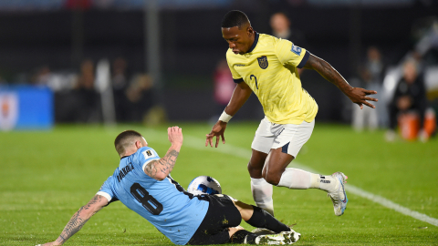 Pervis Estupiñán, durante el partido de Ecuador ante Uruguay por Eliminatorias, el 15 de octubre de 2024.