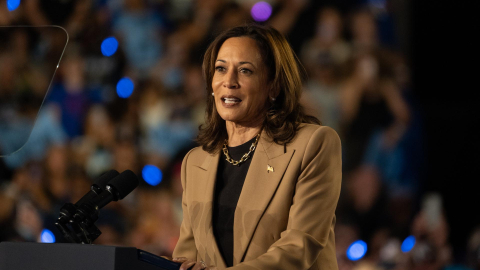 La candidata demócrata a la presidencia de Estados Unidos, Kamala Harris, en un mitin de campaña el 10 de octubre de 2024 en Chandler, Arizona.