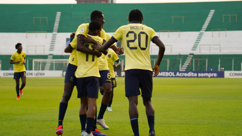 Los jugadores ecuatorianos festejan el gol ante Chile en las semifinales del Sudamericano Sub 15, el miércoles 16 de octubre de 2024.