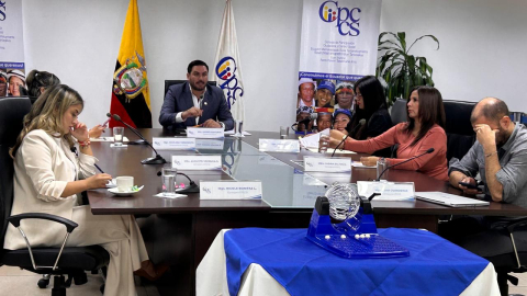 El pleno del CPCCS se reunió este 22 de octubre de 2024 para sortear a la representante de la ciudadanía para la Comisión de Selección de la renovación parcial del CNE.