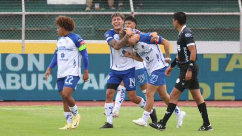 Jugadores de Imbabura, durante un partido de LigaPro, el 28 de septiembre de 2024.