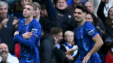 Cole Palmer festeja un gol con el Chelsea ante Newcastle, en Londres, el domingo 27 de octubre de 2024.