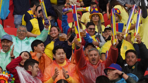 Fanáticos de la selección de Ecuador antes del partido ante Paraguay, el 10 de octubre de 2024, por Eliminatorias.