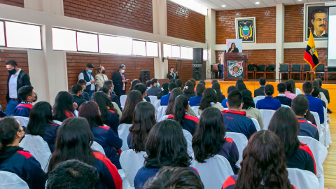 Para recibir el título de Bachiller, los estudiantes de colegio deben tener tres datos en regla