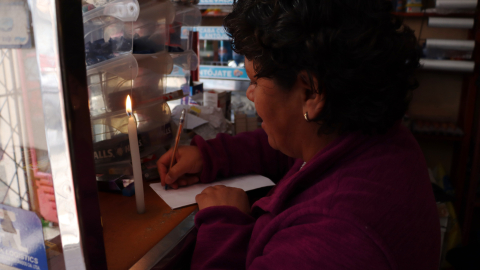 Corte de luz en una tienda ubicada en el sector Itchimbía, subestación eléctrica La Floresta, en Quito, el 27de octubre de 2024.
Fotos:Rolando Enríquez/API