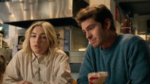 Florence Pugh y Andrew Garfield en una escena de 'We Live in Time'.