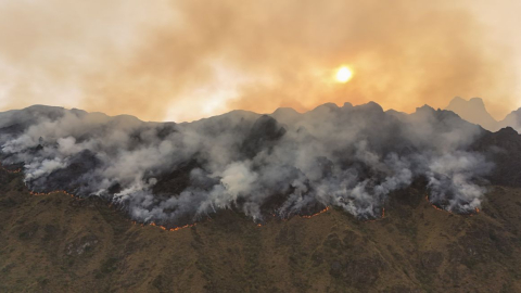 Incendio forestal en el Parque Nacional Cajas, Cuenca