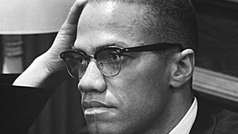 Malcolm X revolucionario afroamericano, ministro musulmán y activista de derechos humanos.