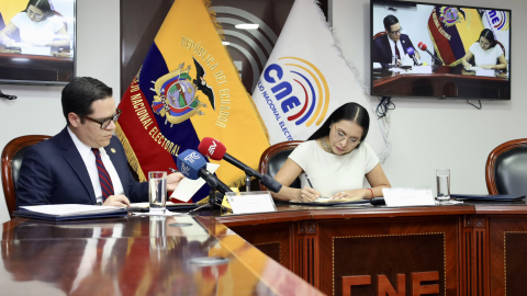 La UAFE y el CNE firmaron este 19 de noviembre de 2024 el convenio de cooperación.