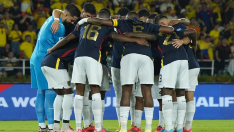 Los jugadores de la selección de Ecuador, previo al partido ante Colombia por Eliminatorias, el 19 de noviembre de 2024.