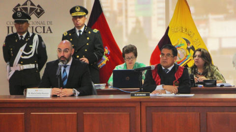 Mario Godoy (izq.), presidente del Consejo de la Judicatura, durante una visita protocolar a José Suing, presidente de la Corte Nacional, el 17 de julio de 2024.