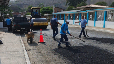 El FUT pide que el salario básico en Ecuador suba más de USD 100 en 2025