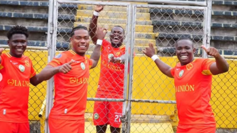 Los jugadores de La Unión celebran el gol de Jonathan Betancourt frente a Atlético Vinotinto en la semifinal de ida de la Segunda, el viernes 29 de noviembre de 2024.