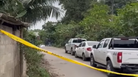 vehículos en una zona rural de El Guabo, El Oro