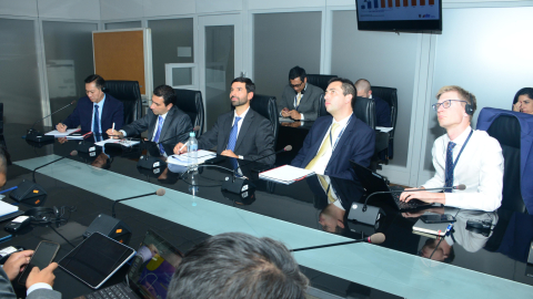 El equipo técnico del FMI en una reunión con autoridades ecuatorianas en Quito, 28 de octubre de 2024.