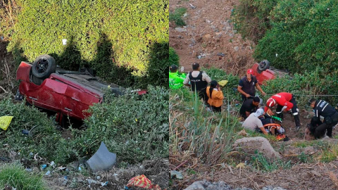 Personal de socorro atiende a heridos de un accidente de tránsito en Cayambe, al norte de Quito.