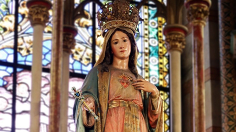 Imagen de la Virgen María.