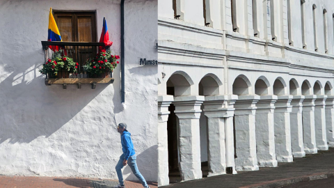 Detalles arquitectónicos del centro histórico de Quito.