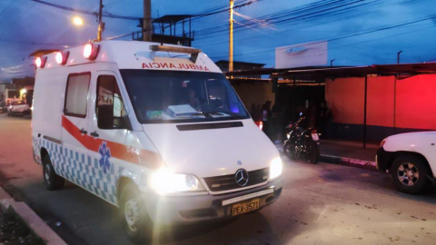 Foto referencial de una ambulancia del hospital básico de Playas.