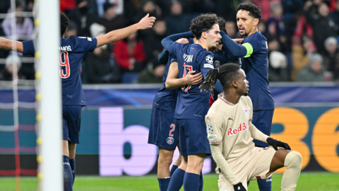 Los jugadores del PSG celebran un gol ante el RB Salzburgo por la Fecha 6 de la Champions League, el 10 de diciembre de 2024.