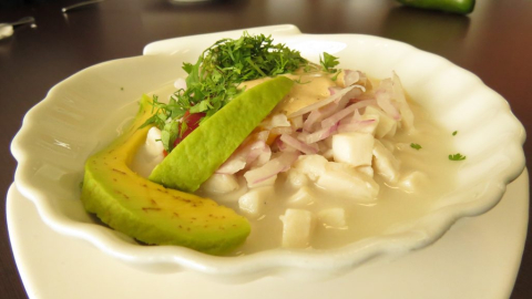 Ceviche de Jipijapa, uno de los platos emblemáticos de Manabí. La provincia fue declarada este 10 de diciembre de 2024 Región Gastronómica Mundial 2026.