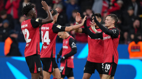 Jugadores del Bayer Leverkusen celebrando un gol, 21 de diciembre de 2024.