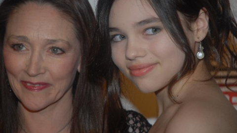 Olivia Hussey y su hija, la también actriz India Eisley, durante el Festival Cinema City Film, el 9 de marzo de 2008, en Serbia.