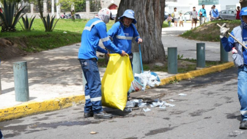 Recolección de basura en Quito. El servicio se suspenderá desde las 18:00 del martes 31 de enero de 2024.