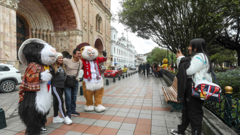 Turistas en el centro de Cuenca