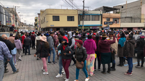 En Salcedo exigen expulsión de extranjeros tras crimen de bombero