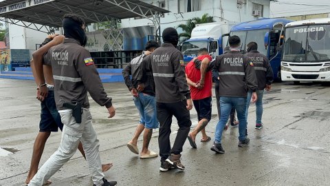 Los sospechosos fueron llevados al cuartel Modelo, en el centro-norte de Guayaquil.