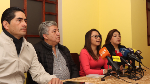 Los asambleístas Hernán Zapata, Ecknner Recalde, Nataly Murillo e Inés Alarcón de ADN dieron rueda de prensa este 4 de enero.