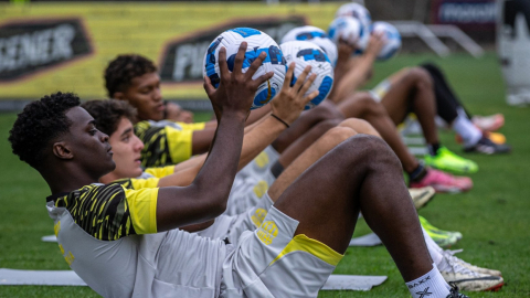 Los jugadores de Barcelona SC durante el entrenamiento del sábado 4 de enero de 2025.