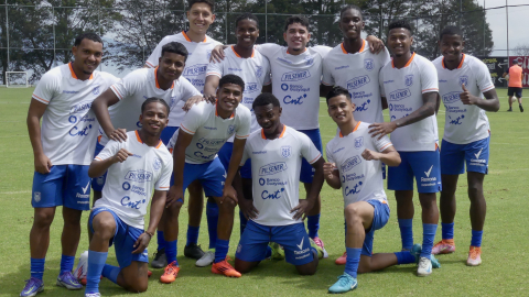 Los jugadores de la selección ecuatoriana Sub 20 durante un entrenamiento en Quito, el 6 de enero de 2025.