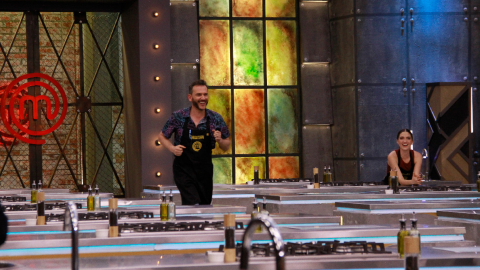 El presentador Christian Norris fue uno de los salvados en el programa de MasterChef Celebrity Ecuador 2, este 8 de enero de 2025.