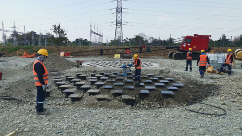 Construcción de la obra civil para la instalación de generadores de Progen en Quevedo, el 2 de diciembre de 2024.