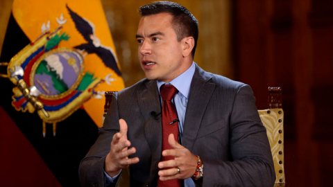 Daniel Noboa durante la entrevista con Fernando del Rincón, 15 de abril de 2025.
