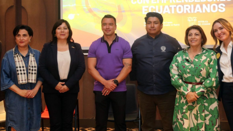 El presidente Daniel Noboa durante una reunión con emprendedores ecuatorianos en Madrid, España, el 28 de abril de 2025.