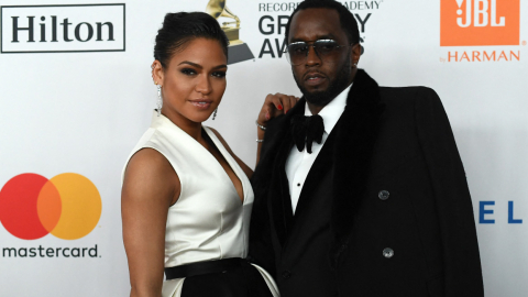 Cassie Ventura y Sean Combs en la tradicional fiesta de Clive Davis, 28 de enero de 2018.