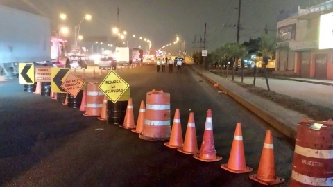 Imagen referencial de un cierre nocturno en el Complejo de Puentes de la Unidad Nacional.