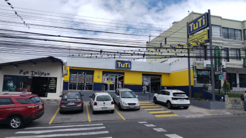 Imagen de un local de Tuti en Quito, el 4 de junio de 2025.