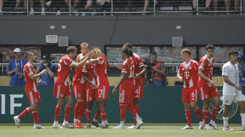 Jugadores de Bayern celebrando un gol ante Auckland por el Mundial de Clubes, 15 de junio de 2025.